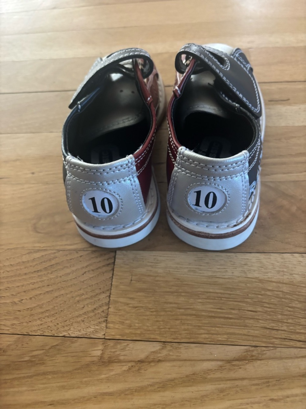 Children's Velcro Bowling Shoes in Red, Black & Silver - Picture 3 of 5